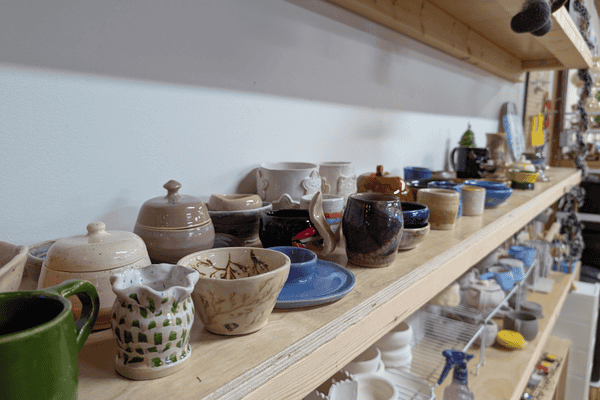 Celebrating the Holidays with Clay Highlights from Our Pottery Social Event-4