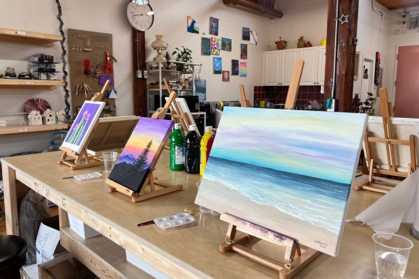 The Benefits of Freestyle Acrylic Painting: A Creative Journey