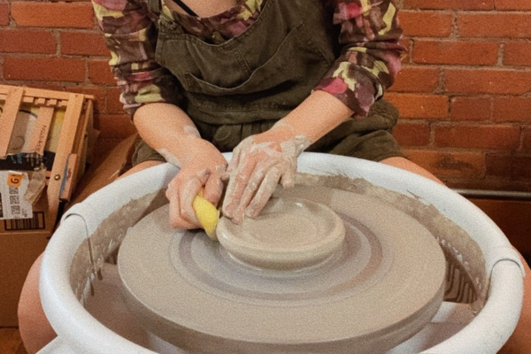 My Personal Tips for Beginner Wheel Throwing: A Potter's Journey
