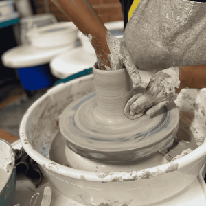 Beginner Wheel Throwing Pottery – 4 Week Course Mon
